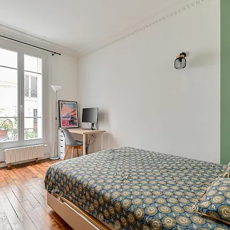 Entier, Porte De Versailles *