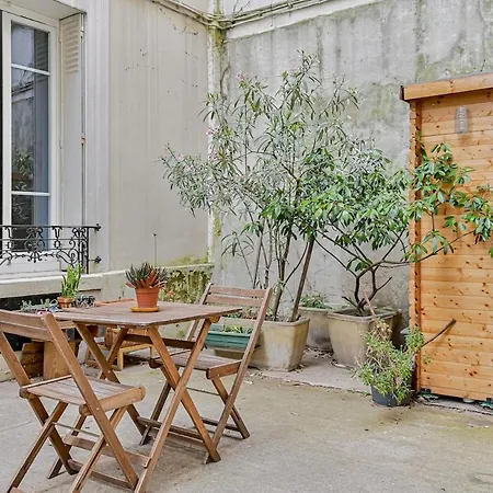 Entier, Porte De Versailles