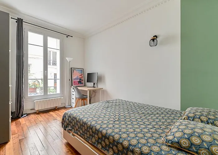 Entier, Porte De Versailles *