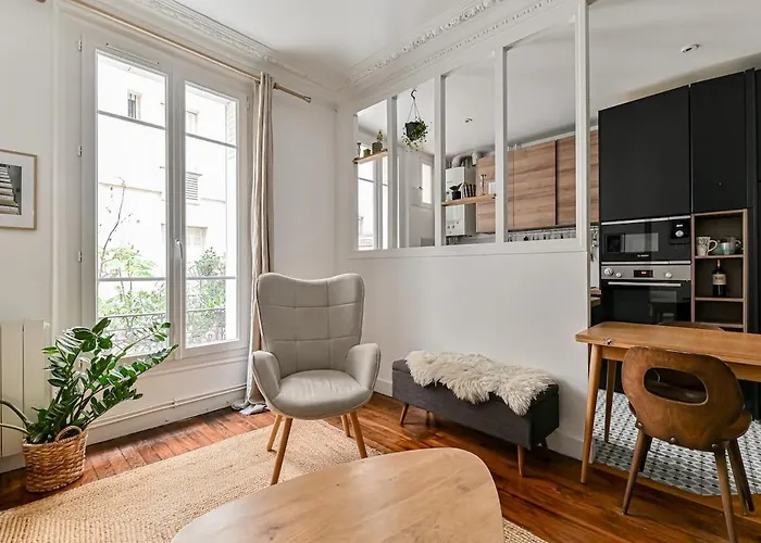 Entier, Porte De Versailles